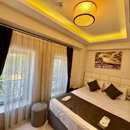 Hotel Aram Edessa 3*