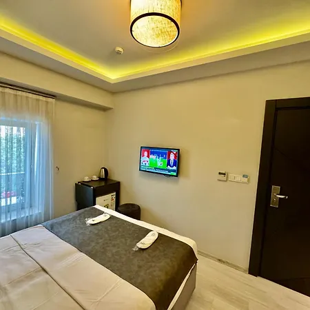 Aram Edessa Istanbul