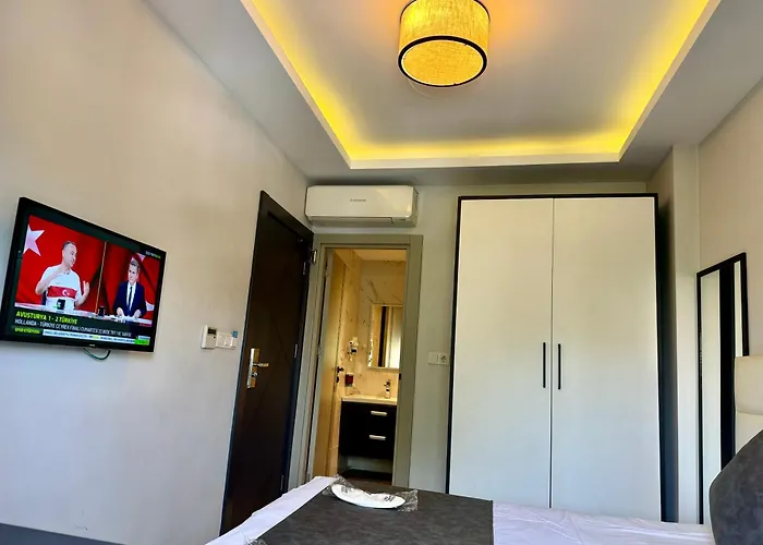 Aram Edessa Hotel 3*