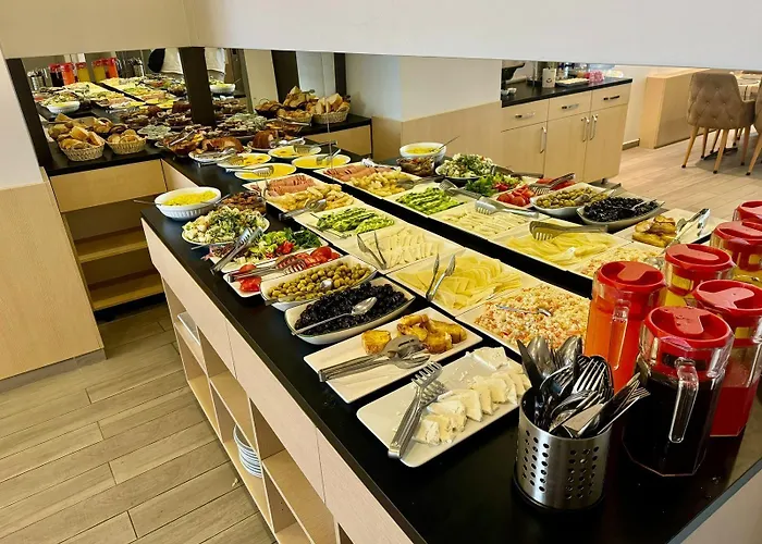 Aram Edessa Hotel 3*