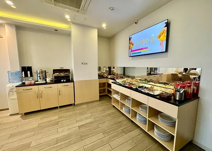 Hotel Aram Edessa 3*