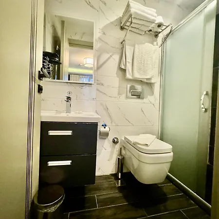 Отель Aram Edessa 3*