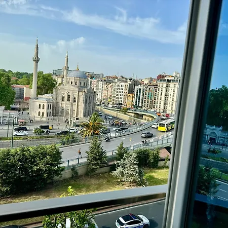 Aram Edessa Стамбул