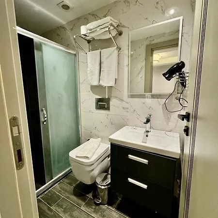 Отель Aram Edessa 3*