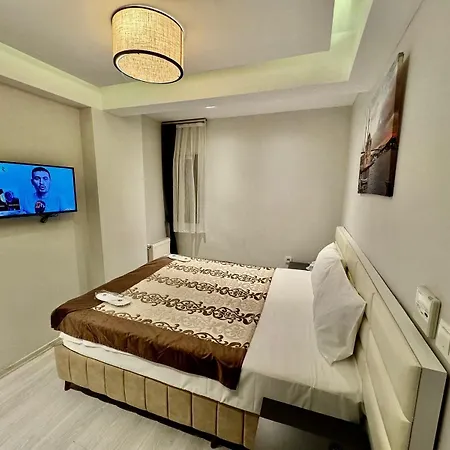 Отель Aram Edessa 3*