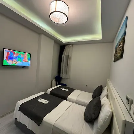 Отель Aram Edessa 3*