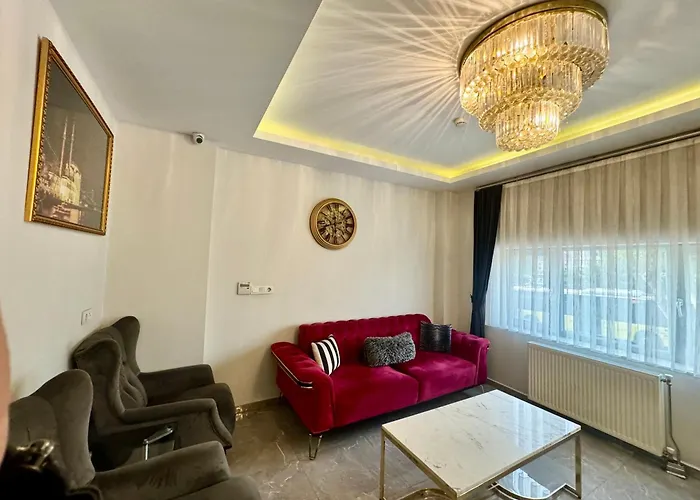 Aram Edessa فندق 3*