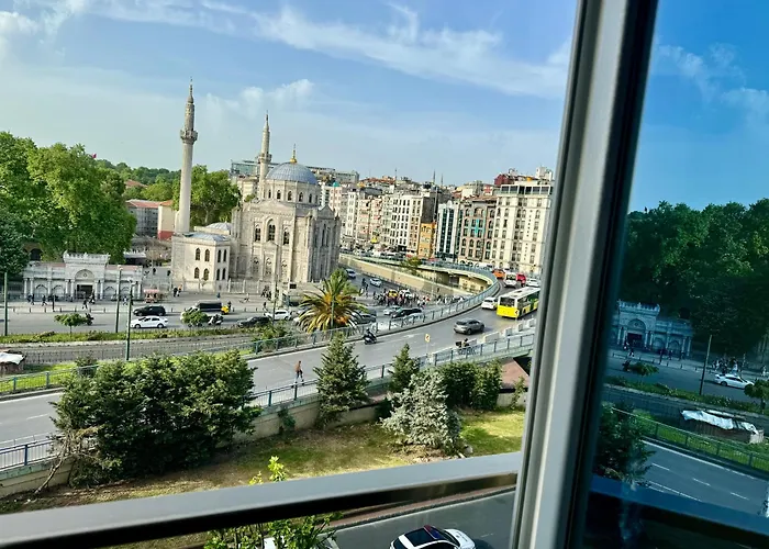 Aram Edessa Стамбул